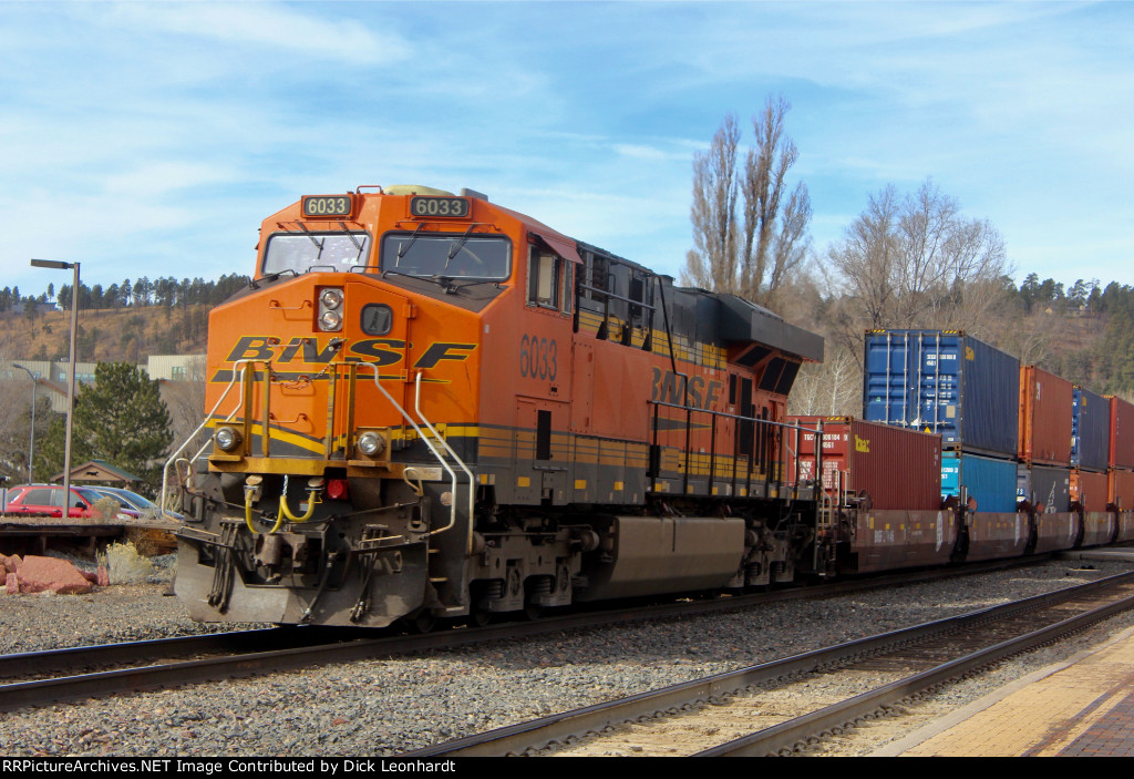 BNSF 6033